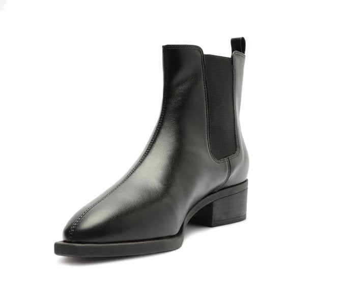 Bota Chelsea Cano Curto Preta Bico Quadrado Salto 4,2cm