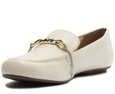Mocassim Loafer Feminino Branco com Bridão de Metal Torcido