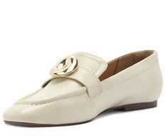 Mocassim Feminino Branco com Maxi Adorno Metálico Confortável