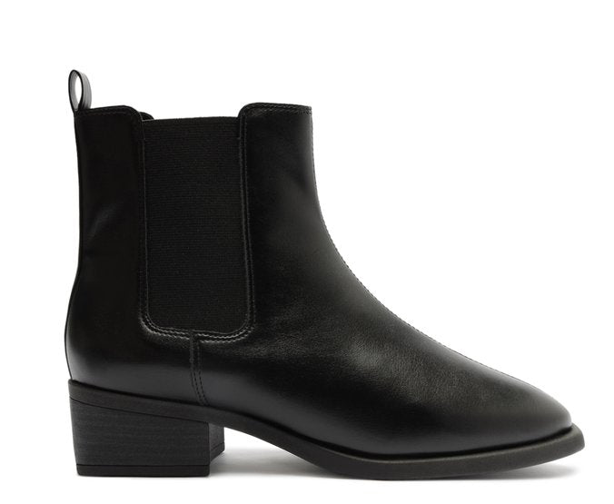 Bota Chelsea Cano Curto Preta Bico Quadrado Salto 4,2cm