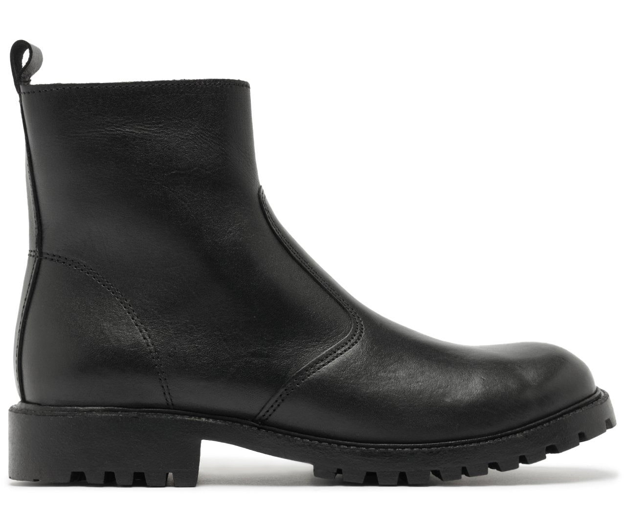Bota Tratorada Feminina Cano Curto Couro Preto Salto Baixo