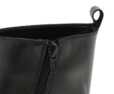 Bota Tratorada Feminina Cano Curto Couro Preto Salto Baixo
