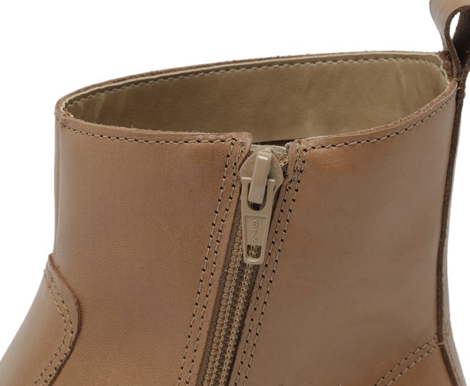 Bota Tratorada Feminina Couro Marrom Cano Curto Solado Flatform