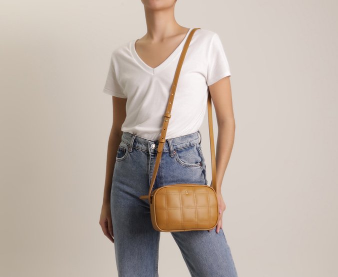 Bolsa Tiracolo Média Metalassê Marrom