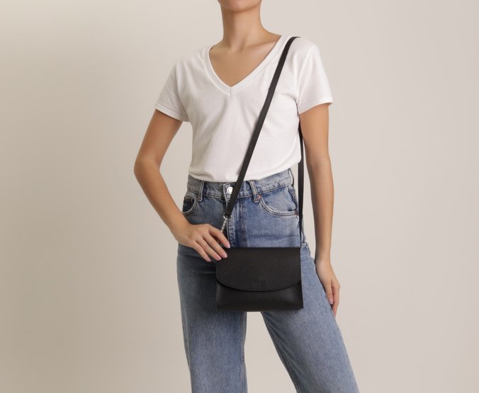 Bolsa Tiracolo Média Maxxie Preta