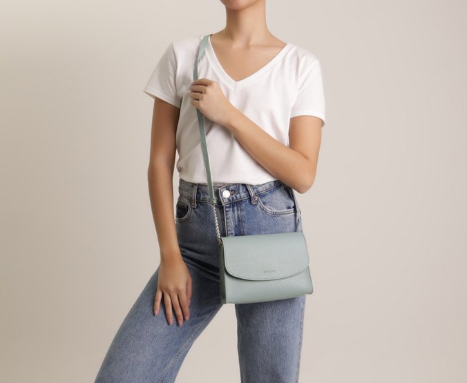 Bolsa Tiracolo Média Maxxie Azul