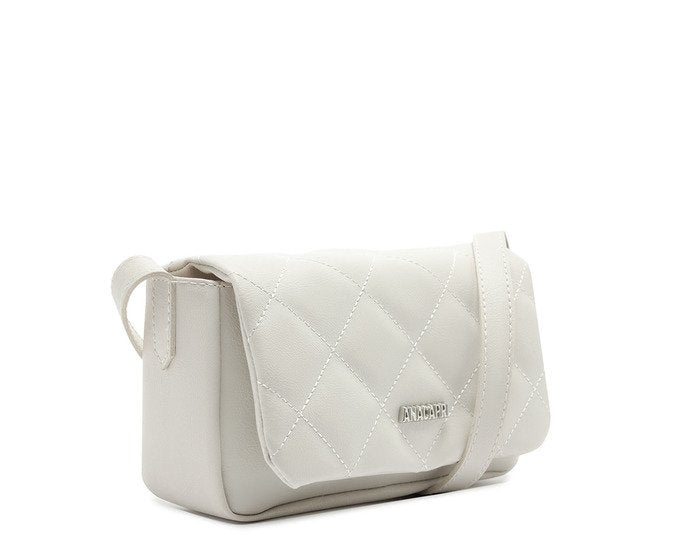 Bolsa Tiracolo Pequena Matelassê Triangular Envelope Branca